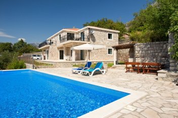 купить дом в черногории