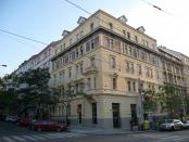 Инвестиции в Чехии:Помещение с разрешением под ресторан на Королевских Виноградах в частную собственность, Прага 2